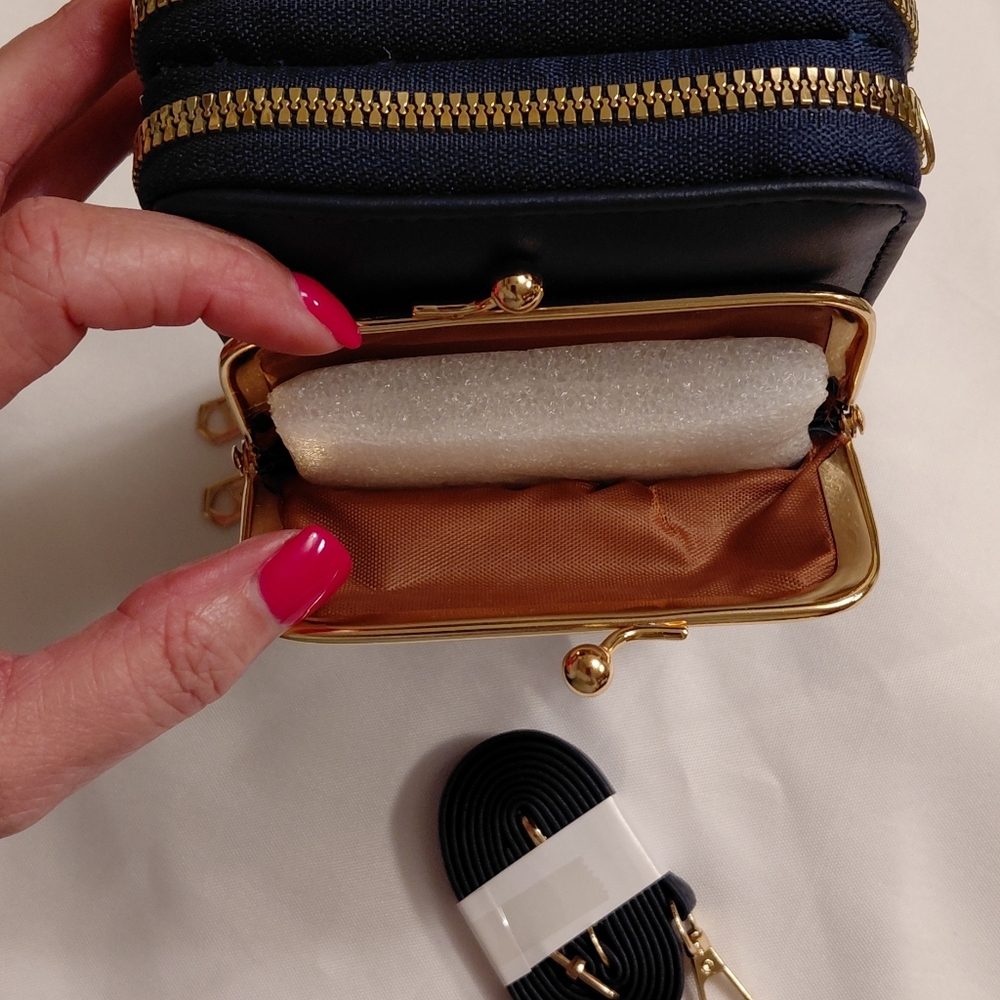 Forever Lovely Design For Madley crossbody phone bag - Picture 8 of 12